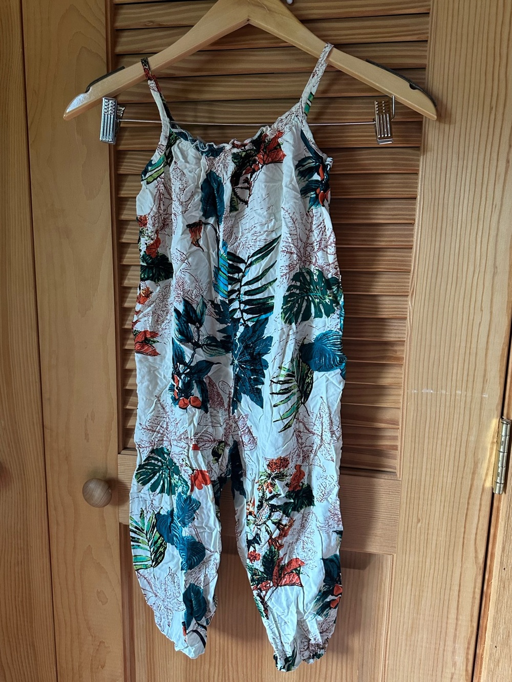 2 Girls Rompers - Picture 2 of 6